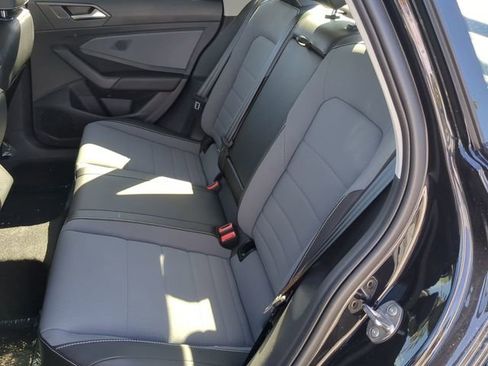 New 2026 Volkswagen Jetta SE FWD image 16