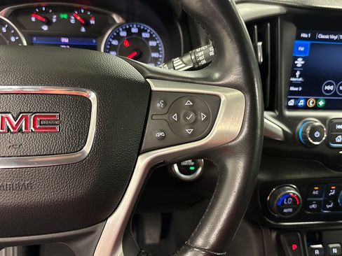 Used 2021 GMC Terrain SLT image 31