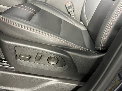 Used 2025 Chevrolet Suburban RST image 25