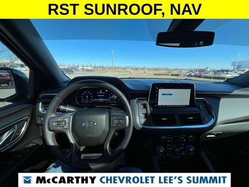 Used 2022 Chevrolet Suburban RST w/ Luxury Package image 19