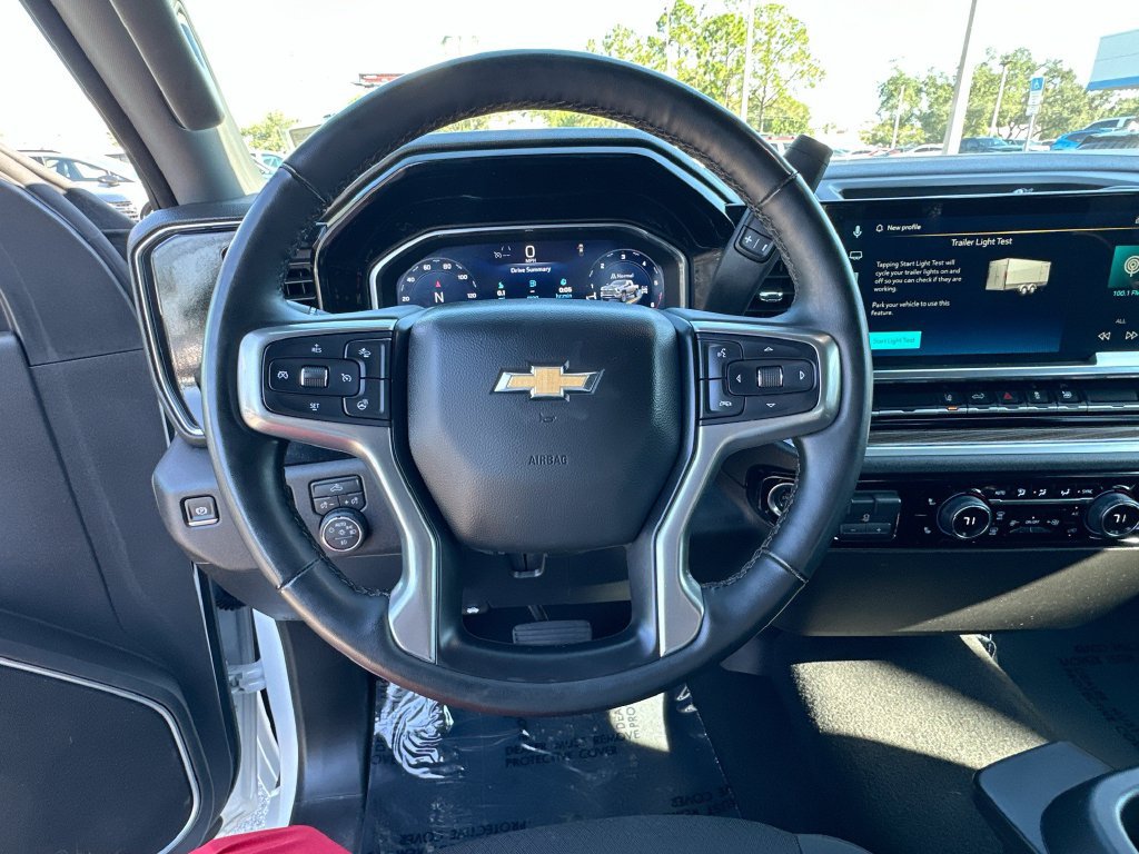 Used 2025 Chevrolet Silverado 2500 LT w/ Convenience Package AWD/4WD image 11