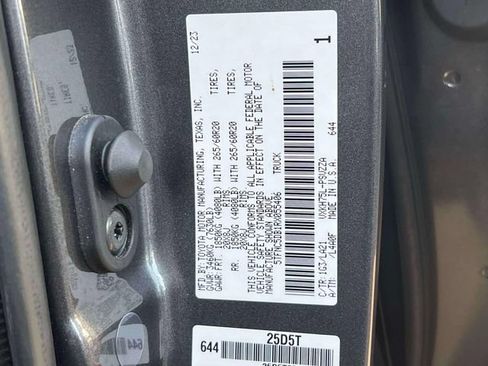 Used 2024 Toyota Tundra Platinum AWD/4WD image 16