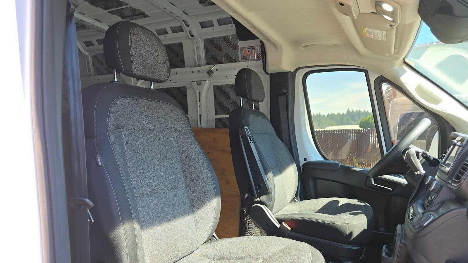Used 2023 RAM ProMaster 2500 FWD image 13