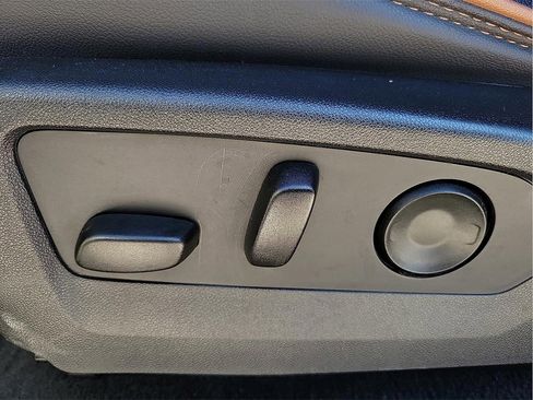 Used 2023 GMC Canyon AT4 w/ AT4 Premium Package image 15