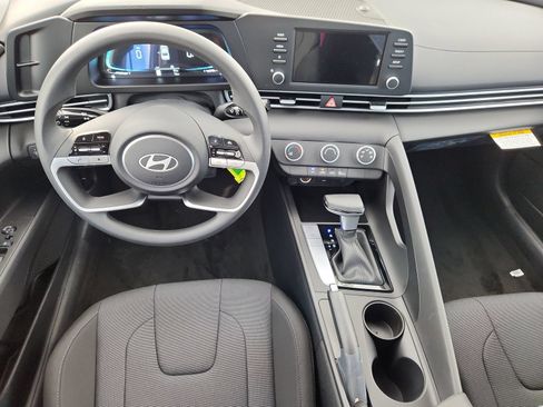 New 2026 Hyundai Elantra SE FWD image 12