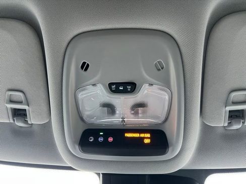 Used 2023 Chevrolet TrailBlazer LT w/ Convenience Package image 29