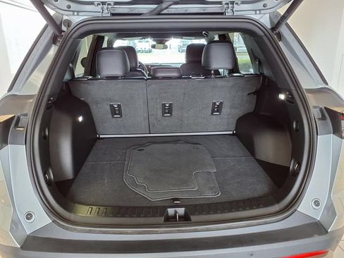 Used 2026 Chevrolet Equinox LT w/ Convenience Package II FWD image 23