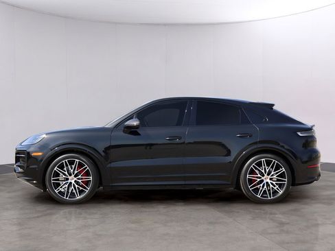 Certified 2025 Porsche Cayenne GTS w/ Technology Package image 2