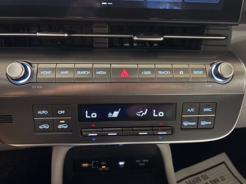 Used 2024 Hyundai Kona SEL AWD/4WD image 19