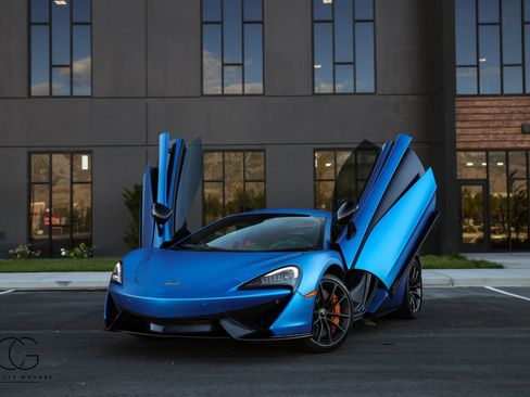 Used 2020 McLaren 570S Coupe image 3