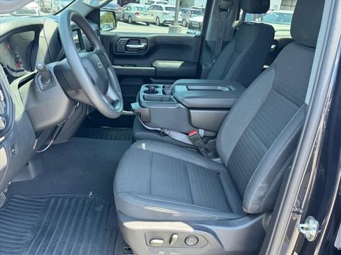 Used 2024 Chevrolet Silverado 1500 Custom Trail Boss w/ Turbomax Blackout Package AWD/4WD image 13