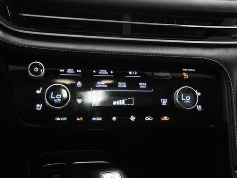 Used 2026 INFINITI QX60 Luxe w/ Cargo Package AWD/4WD image 22