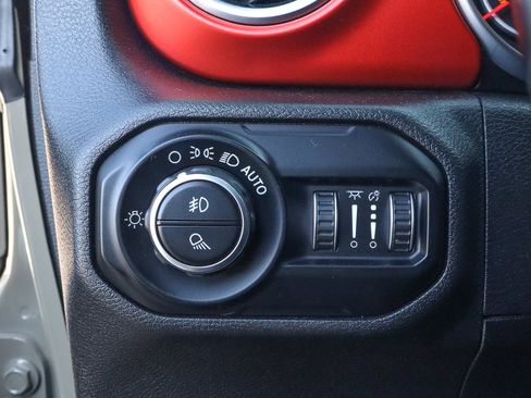 Used 2020 Jeep Gladiator Rubicon image 21