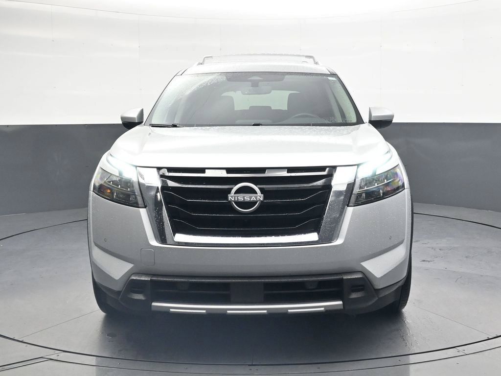 Certified 2025 Nissan Pathfinder SL FWD image 13