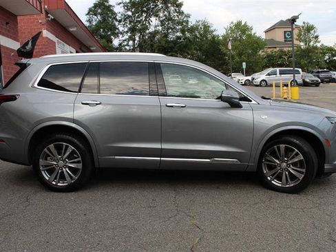 Used 2023 Cadillac XT6 Premium Luxury AWD/4WD image 6