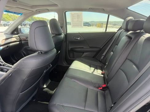 Certified 2017 Honda Accord EX-L image 15