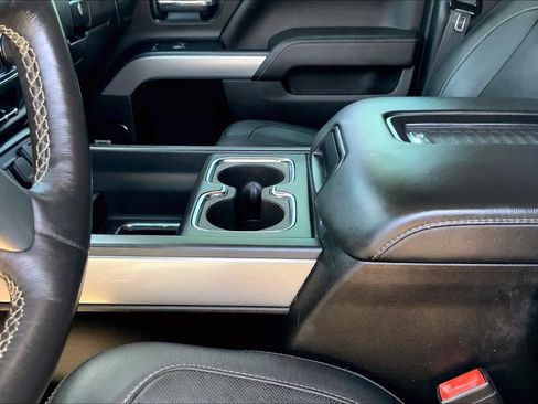 Used 2018 Chevrolet Silverado 2500 LTZ w/ Vortec Plus Package image 16