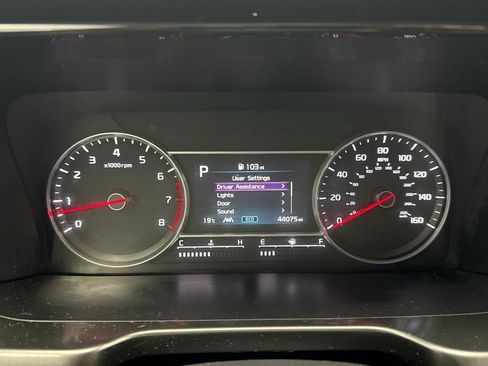 Used 2023 Kia Sorento LX AWD/4WD image 13