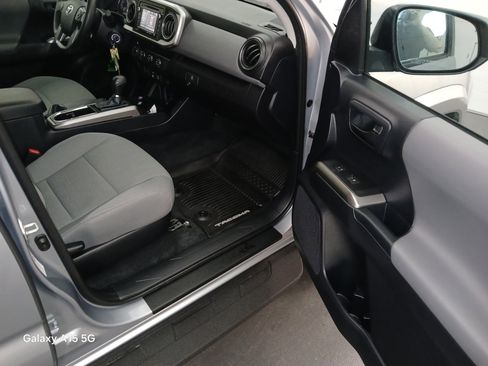 Used 2019 Toyota Tacoma SR5 image 11