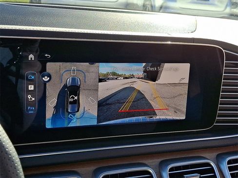 Certified 2025 Mercedes-Benz GLS 450 4MATIC image 19