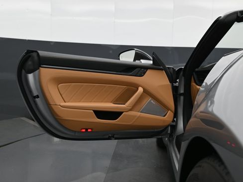 New 2026 Porsche 911 Carrera 4 GTS image 8