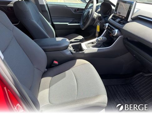 Used 2025 Toyota RAV4 LE FWD image 30