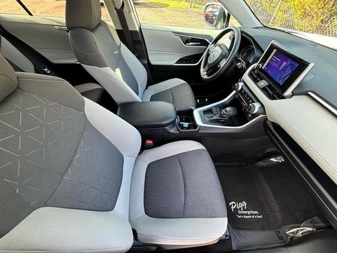 Used 2025 Toyota RAV4 XLE w/ Convenience Package image 49