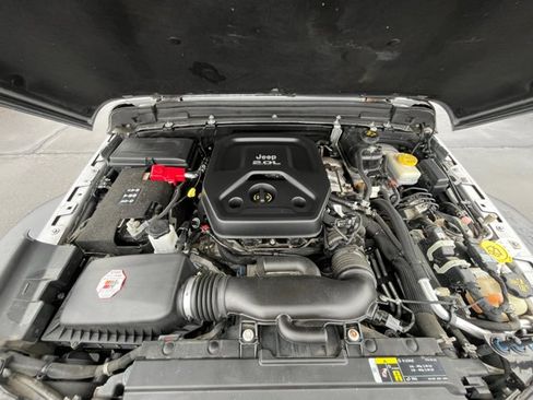 Used 2018 Jeep Wrangler Unlimited Sport S image 26