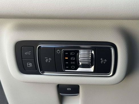New 2026 Lincoln Nautilus Premier AWD/4WD image 15
