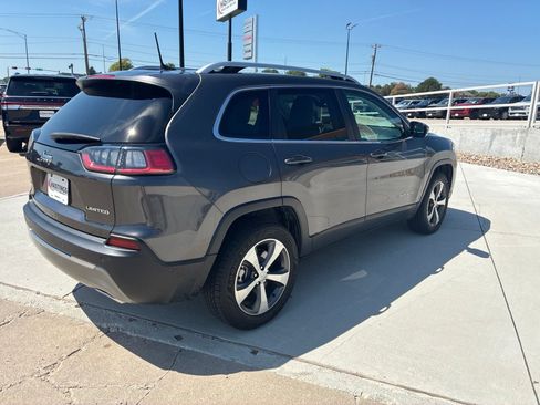 Used 2021 Jeep Cherokee Limited AWD/4WD image 7
