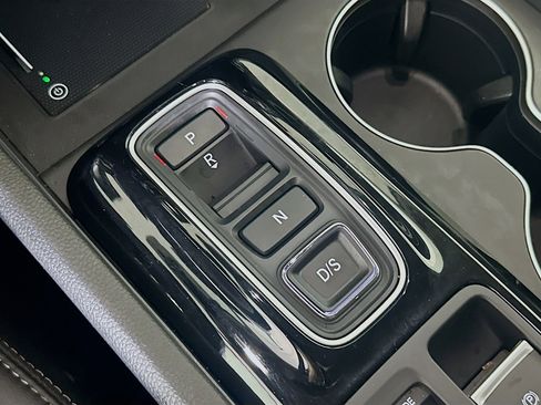 Used 2025 Honda Pilot EX-L image 25