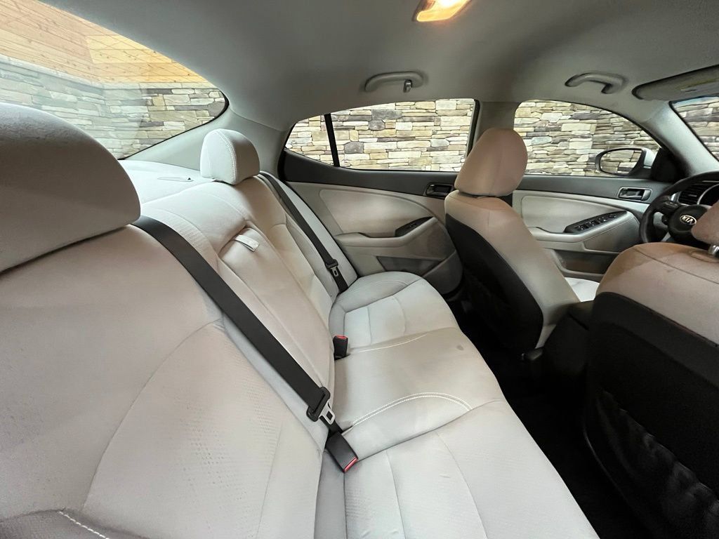 Used 2015 Kia Optima LX FWD image 42