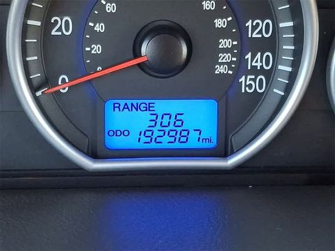 Used 2012 Hyundai Veracruz Limited image 19