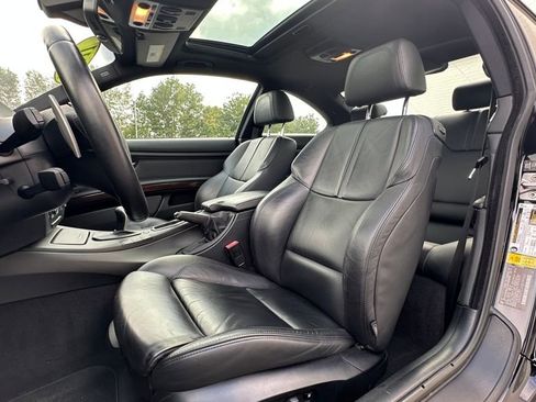 Used 2011 BMW M3 Base image 3