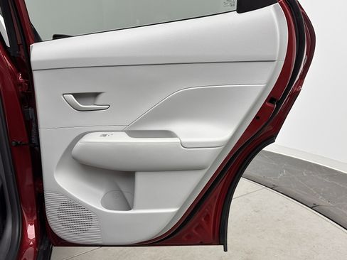 Used 2025 Hyundai Kona SEL image 30