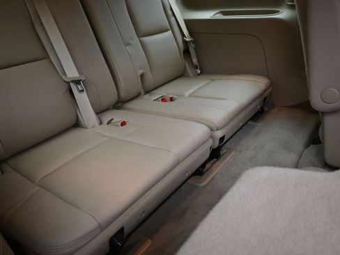 Used 2014 GMC Yukon Denali AWD/4WD image 9