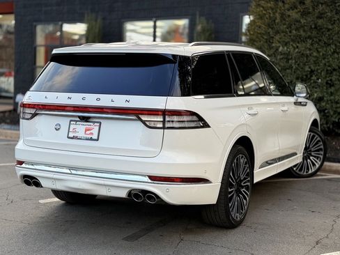 Used 2023 Lincoln Aviator Black Label w/ Class IV Trailer Tow Package image 12