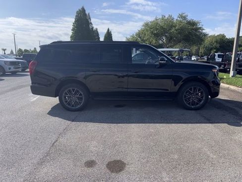 Used 2026 Ford Expedition Max Platinum w/ Stealth Appearance Package AWD/4WD image 4