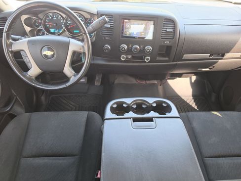 Used 2010 Chevrolet Silverado 1500 LT AWD/4WD image 11