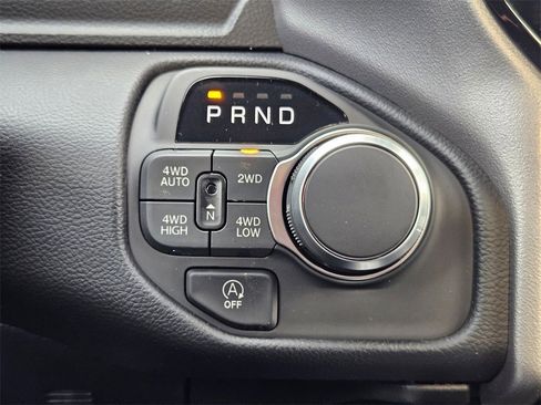 New 2026 RAM 1500 4x4 Crew Cab image 29