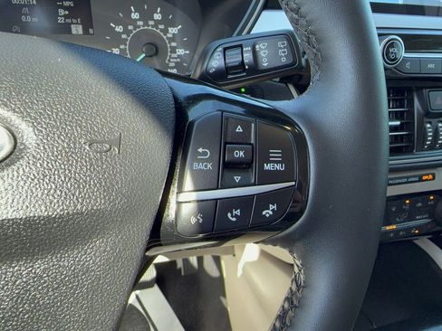 Certified 2022 Ford Escape SEL image 25