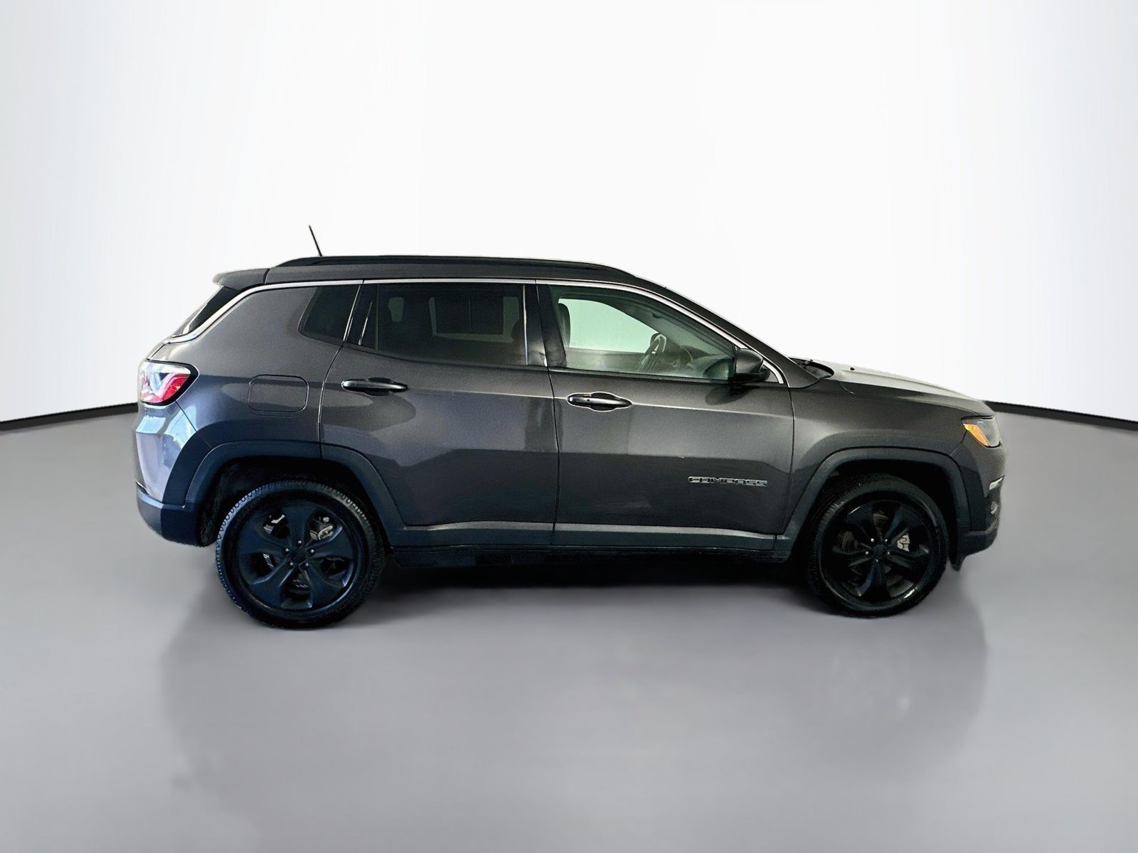 Used 2017 Jeep Compass Latitude w/ Popular Equipment Group AWD/4WD image 8