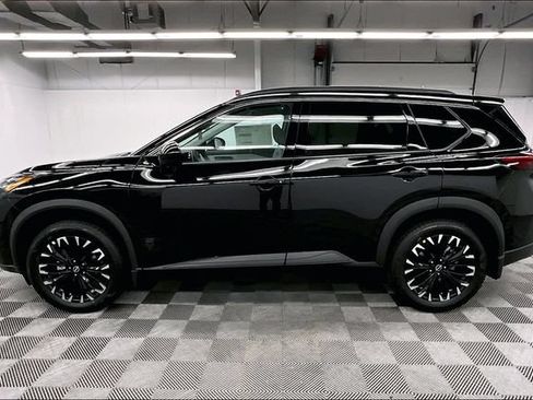 New 2026 Nissan Rogue Dark Armor AWD/4WD image 17