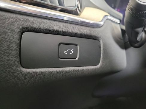 Certified 2026 Volvo XC60 B5 Plus w/ Protection Package Premier image 35