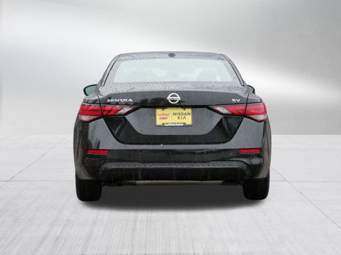 Certified 2022 Nissan Sentra SV w/ Trunk Package image 6
