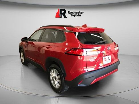 Certified 2024 Toyota Corolla Cross LE AWD/4WD image 4