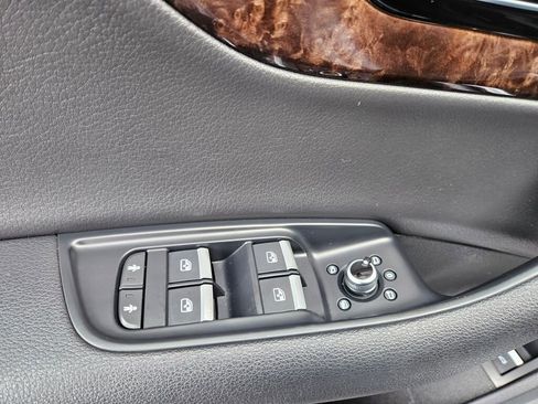 Used 2017 Audi Q7 3.0T Premium Plus w/ Premium Plus Package image 17