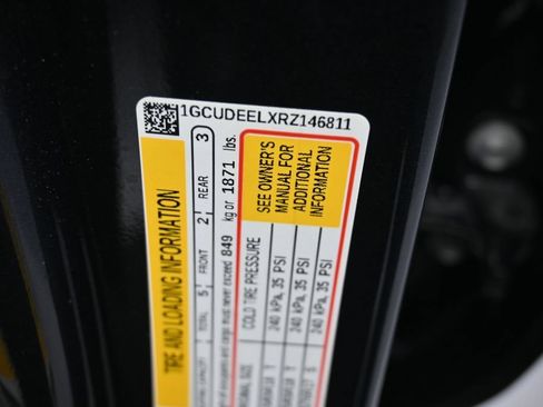 Used 2024 Chevrolet Silverado 1500 RST AWD/4WD image 9