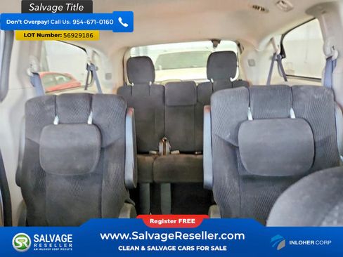 Used 2014 Dodge Grand Caravan SXT w/ Rear Park Assist Package FWD image 13