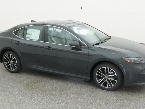 New 2026 Toyota Camry XLE AWD/4WD image 39
